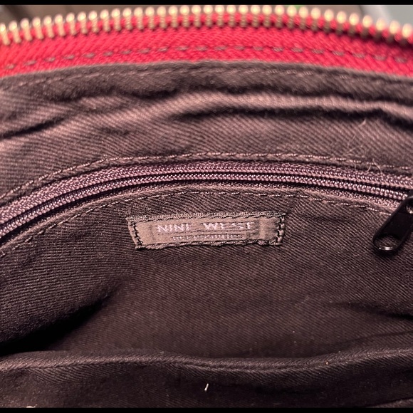 Nine West red faux leather mini bag with adjustable shoulder strap - Picture 5 of 7